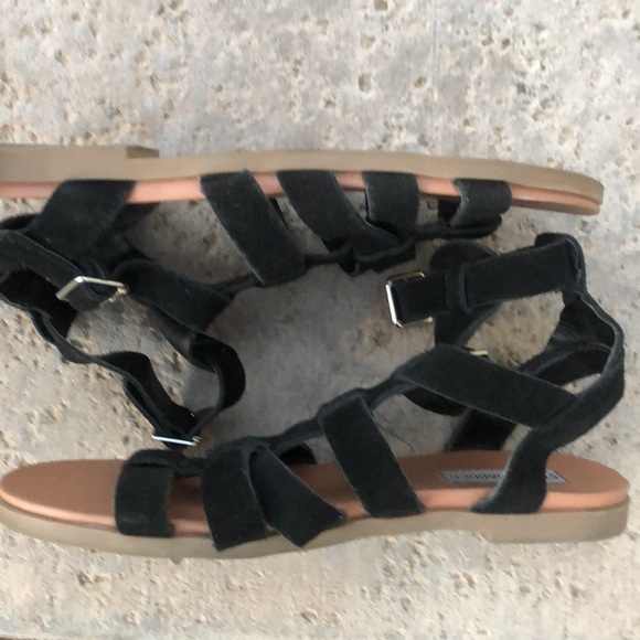 Steve Madden Delmar Gladiator Black Suede Leather Sandals! Size 7.5M - Picture 8 of 10